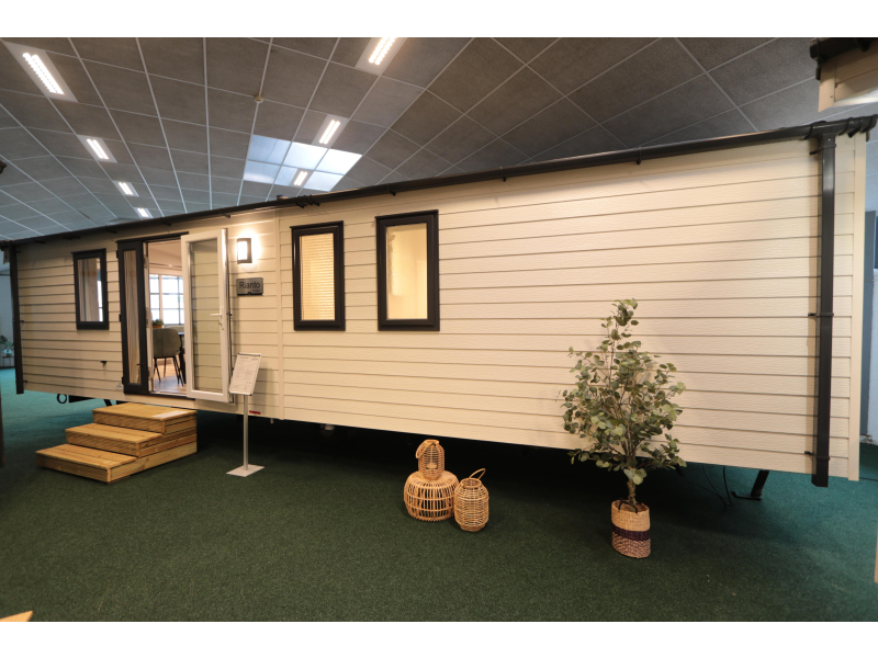 Stekelbos stacaravans en chalets