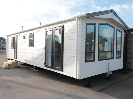 Stebo Chalet  Spiegelbeeld, een Nieuw chalet voor 41.950 euro - Uit voorraad leverbaar