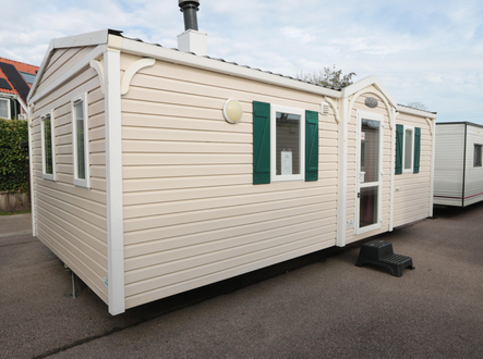 IRM Super, een Occasion chalet voor 11.950 euro - Uit voorraad leverbaar