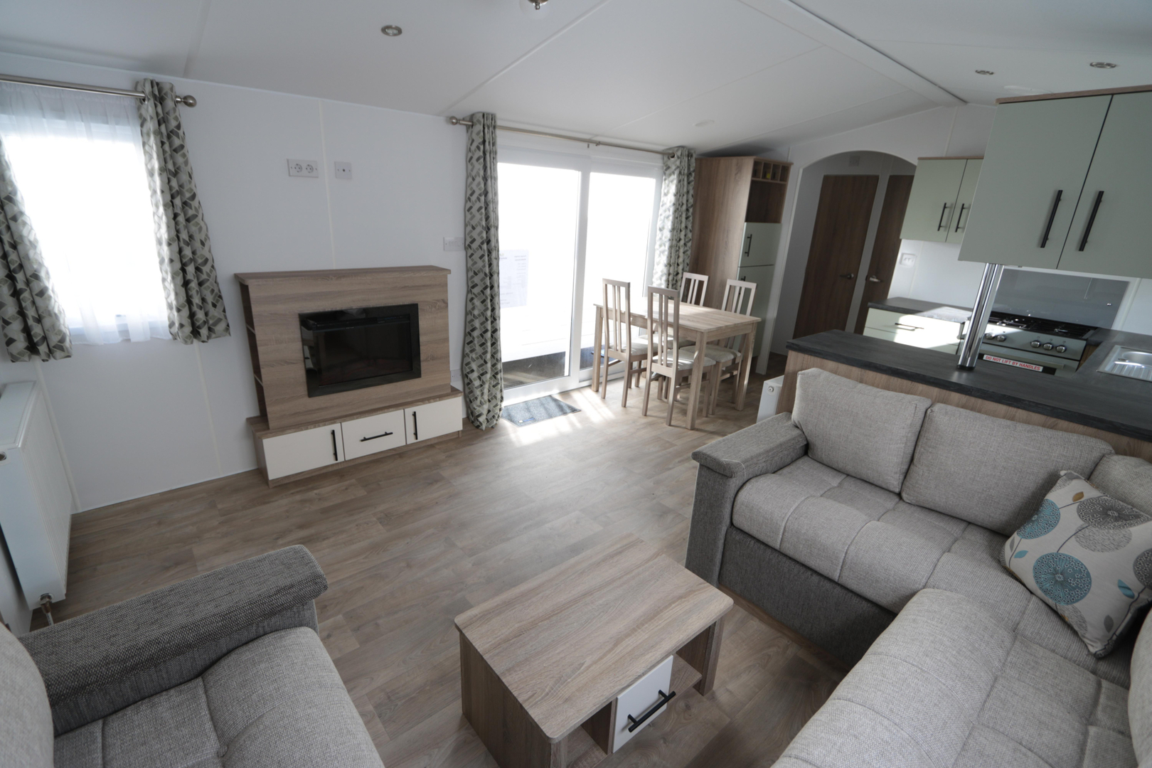 Neu stacaravan Europäischer Wacholder (886189) 