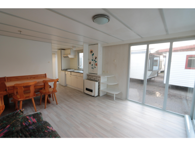 Stekelbos stacaravans en chalets