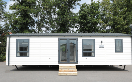 Stebo Chalet   - Middenkamer, een Nieuw chalet voor 51.950 euro - Uit voorraad leverbaar
