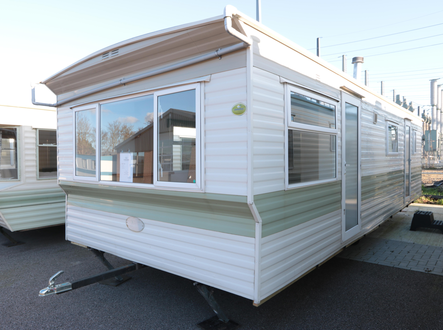 AMS 900, een Occasion stacaravan voor 5.950 euro - Uit voorraad leverbaar