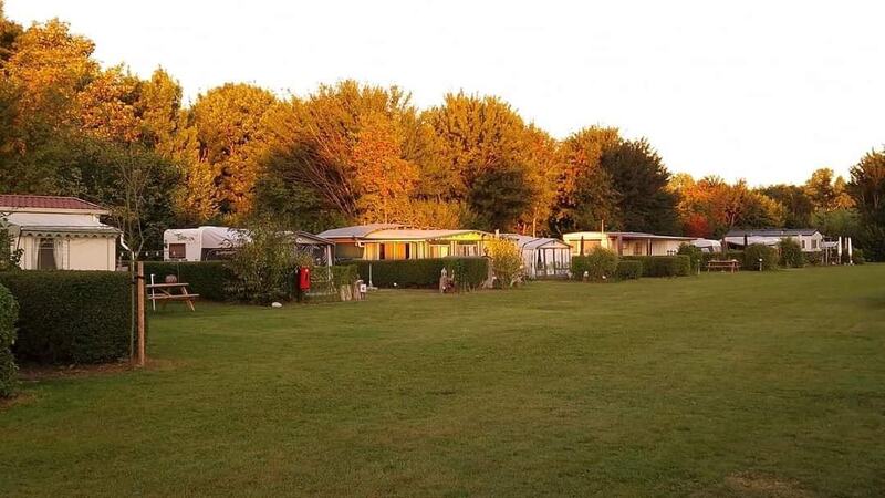 Stekelbos stacaravans en chalets