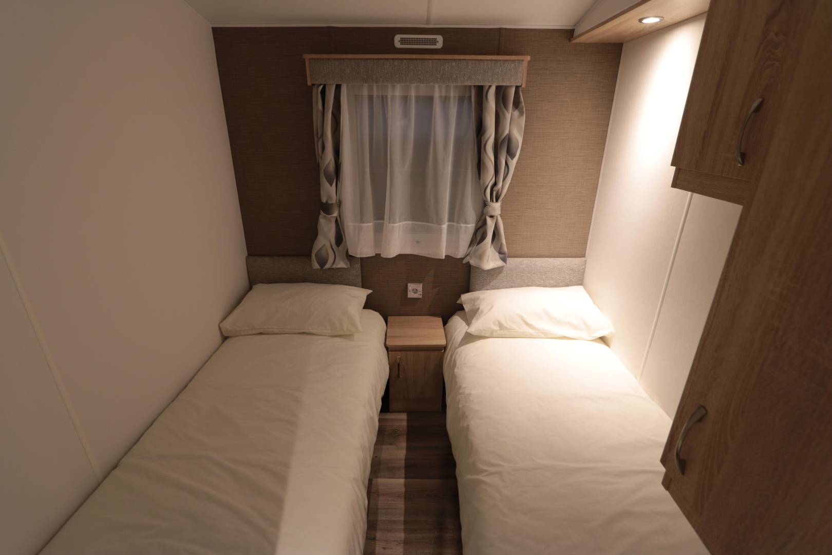 Neu stacaravan Europa Andes Special (1013121) 