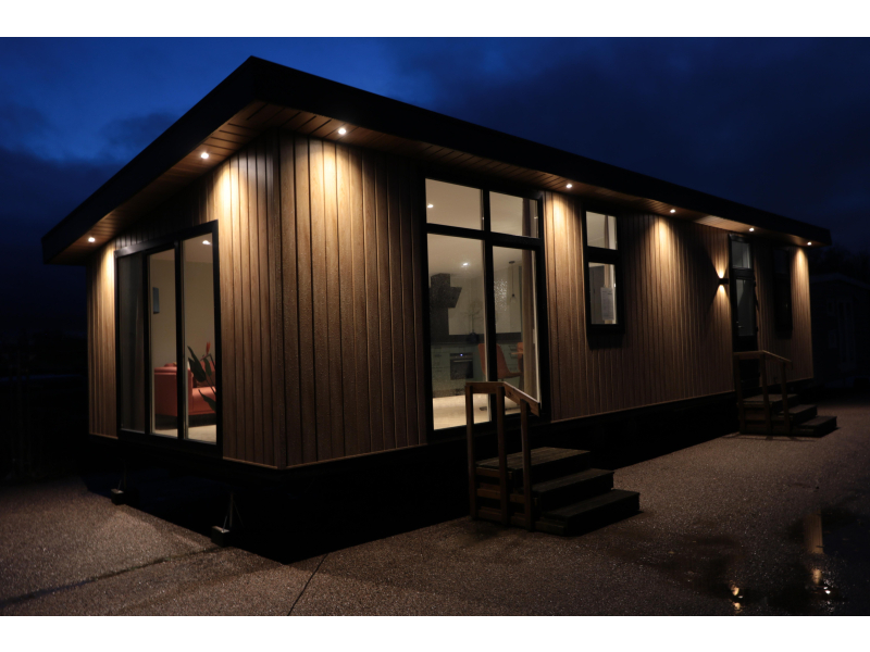 Stekelbos stacaravans en chalets